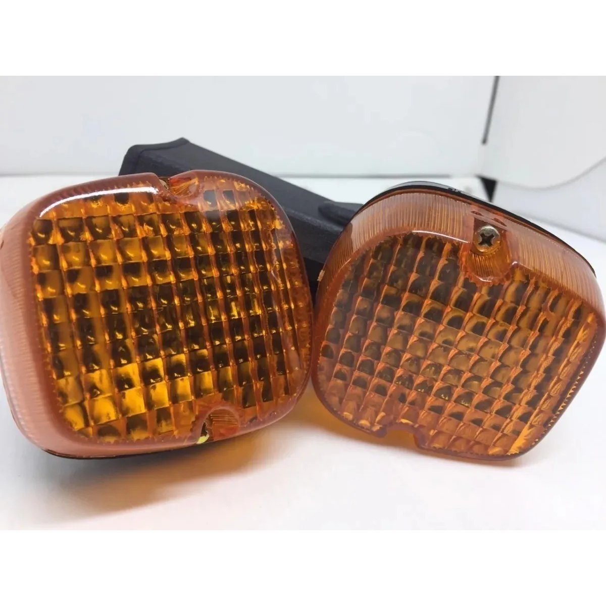 Pisca Dianteiro Direito - Valplas - 01002 - (1)
